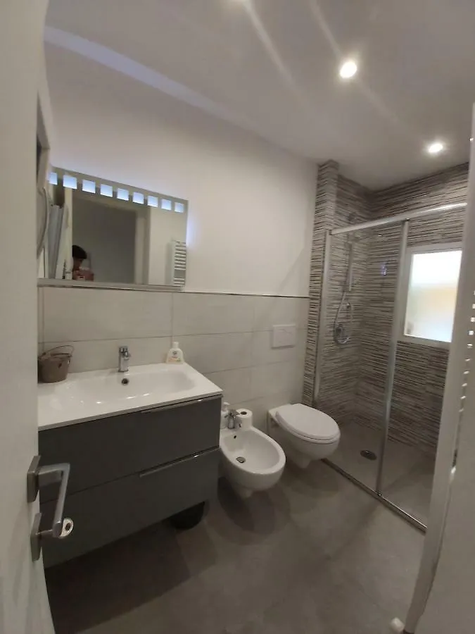 Helen Apartment Viareggio 0*,